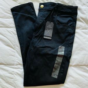 AEO Sateen Stretch Black Jeggings